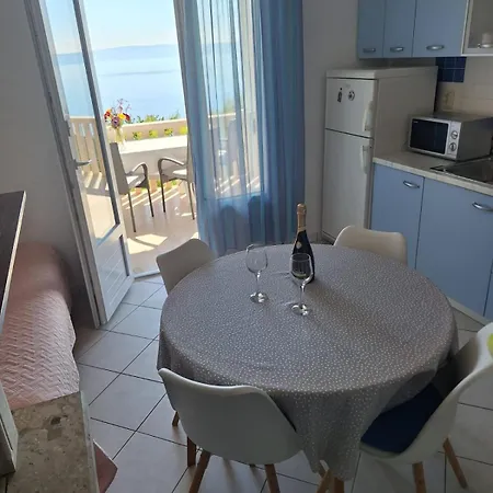 Albatros Selca (Brac)