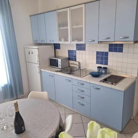 Albatros Apartment Selca (Brac)